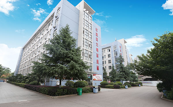 紅色文化進(jìn)校園活動(dòng)走進(jìn)湘潭市工貿(mào)中專